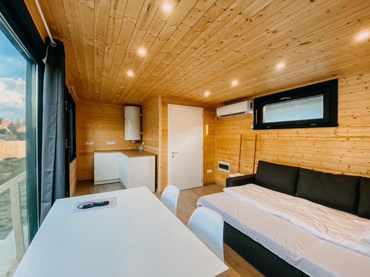 Pixel - Tiny Campus Villa Tîrgu Secuiesc Екстериор снимка